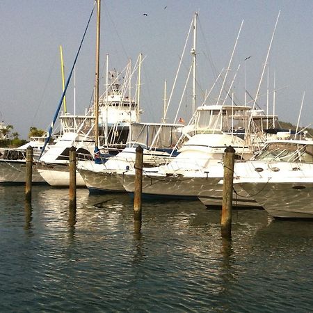Coral Cove Marina Hotel Chaguaramas 外观 照片