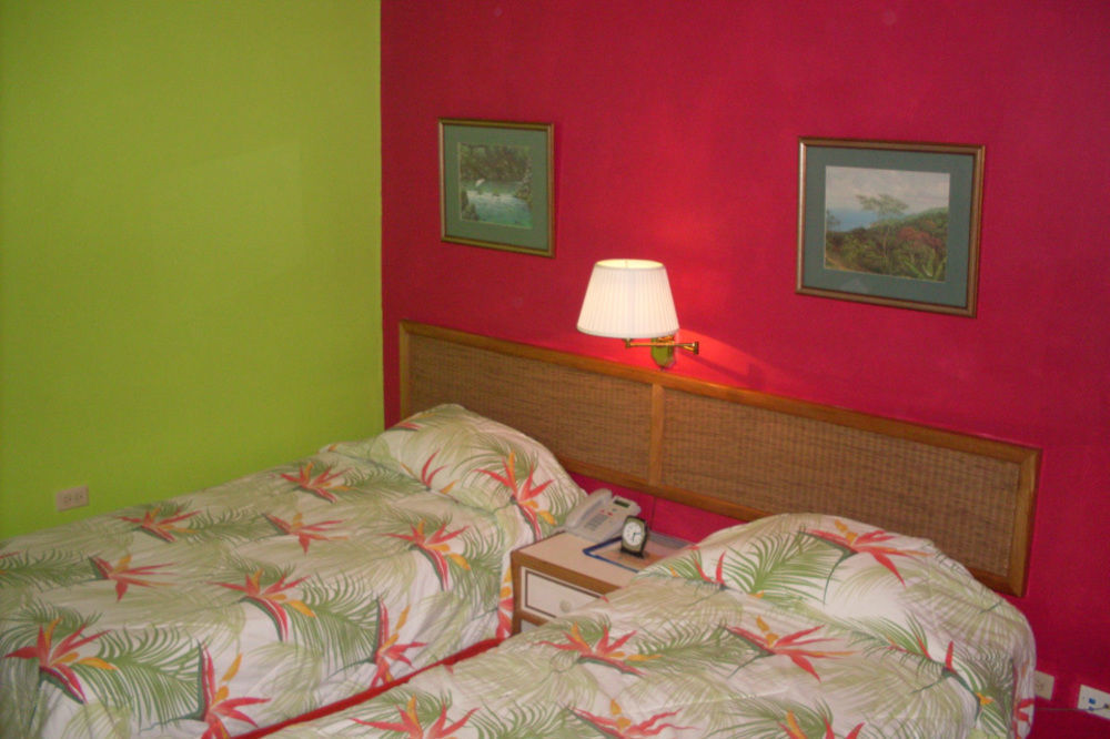 Coral Cove Marina Hotel Chaguaramas 外观 照片
